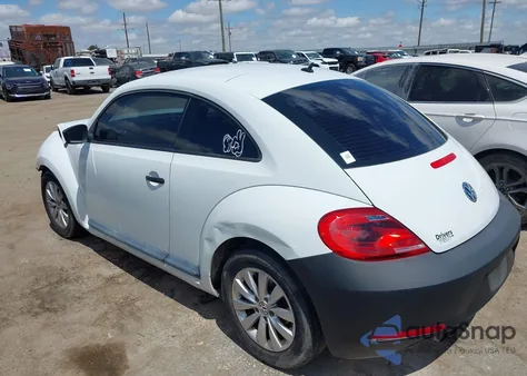 2015 Volkswagen Beetle 1.8T Fleet Edition z USA, uszkodzony, nr VIN 3VWF17AT0FM623548
